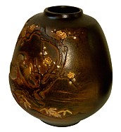 японская антикварная бронзовая ваза с рельефами