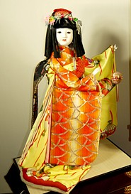японская большая интерьерная кукла в кимоно