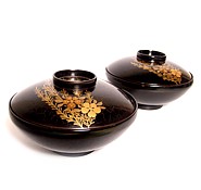 старинные японские лаковые чашки с крышками, 1850-е гг.