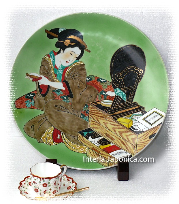 японский антикварный фарфор: блюдо с росписью, эпоха Эдо, 1850-е гг.
