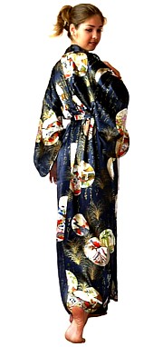 японский шелковый халат-кимоно