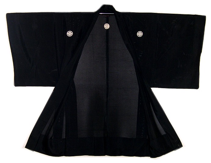 японская традиционная мужская одежда: хаори с фамильными самурайскими гербами